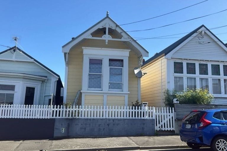 Photo of property in 25 Douglas Street, Mount Cook, Wellington, 6021