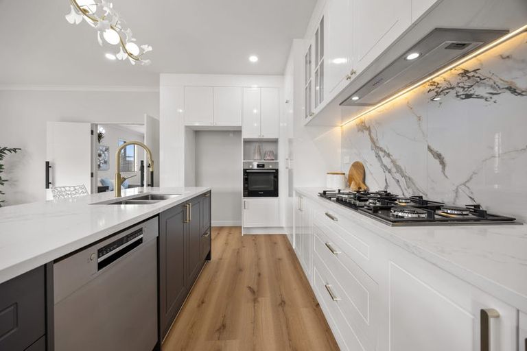 Photo of property in 35 Park Green Avenue, Rosehill, Papakura, 2113