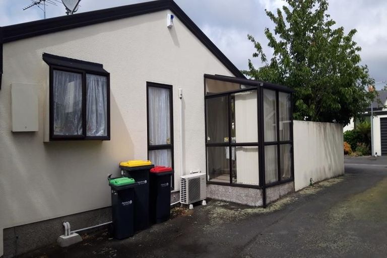 Photo of property in 33m Peverel Street, Riccarton, Christchurch, 8011