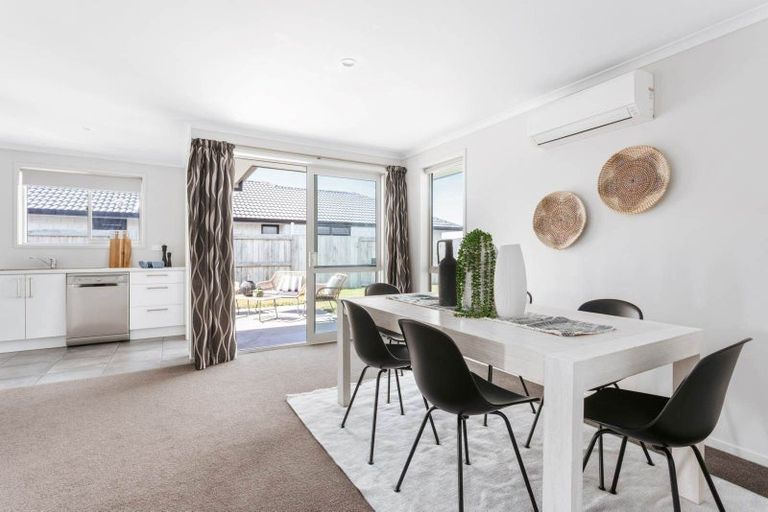 Photo of property in 7 Oka Street, Papamoa Beach, Papamoa, 3118