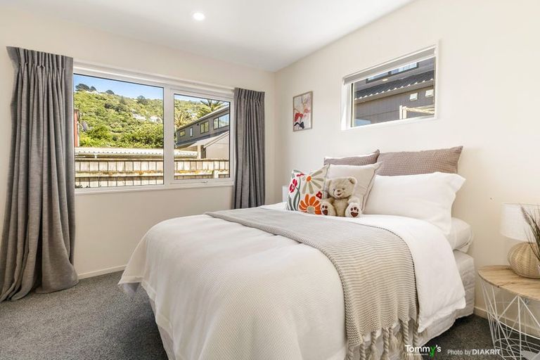Photo of property in 6 Rua Street, Lyall Bay, Wellington, 6022