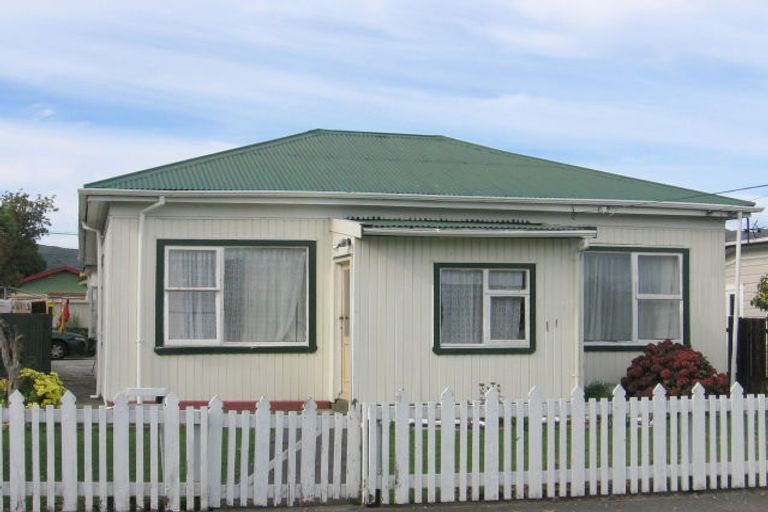 Photo of property in 48 Fitzherbert Street, Alicetown, Lower Hutt, 5010