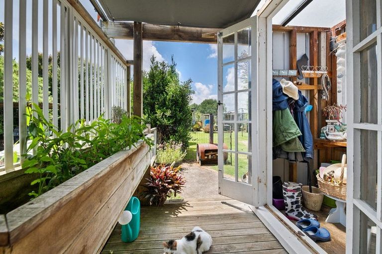 Photo of property in 30 Seagrove Road, Waiau Pa, Pukekohe, 2679