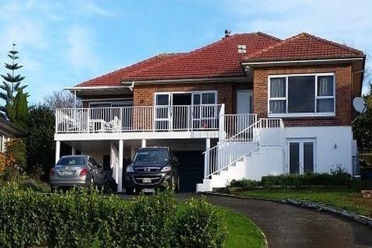 Photo of property in 16 Routly Avenue, Pukekohe, 2120