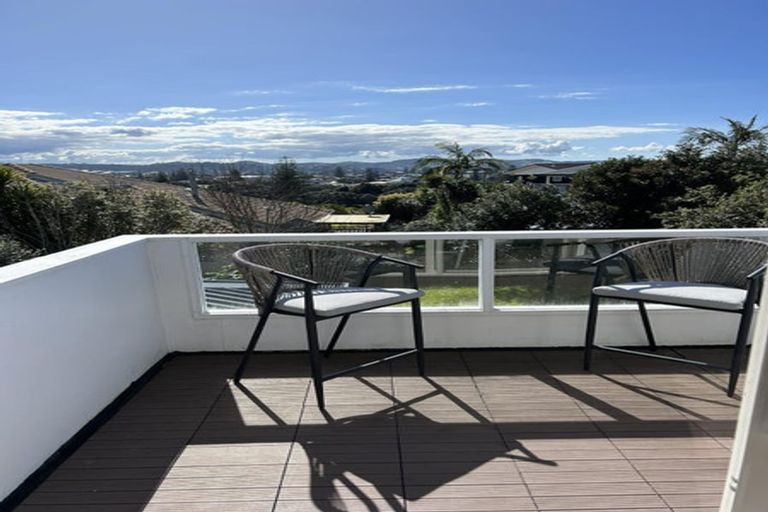 Photo of property in 52 Amorino Drive, Red Beach, 0932