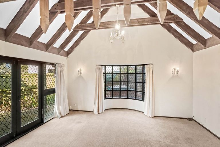 Photo of property in 2/4 Gleneagles Terrace, Ilam, Christchurch, 8053