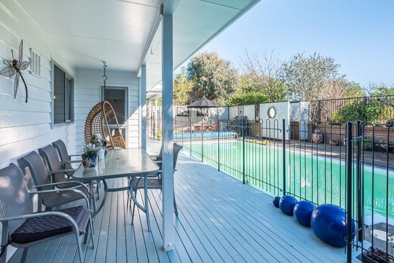 Photo of property in 6 Hicks Crescent, Waikanae Beach, Waikanae, 5036