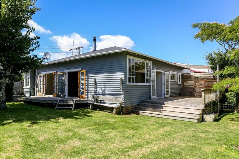 Photo of property in 222 Frankley Road, Frankleigh Park, New Plymouth, 4310