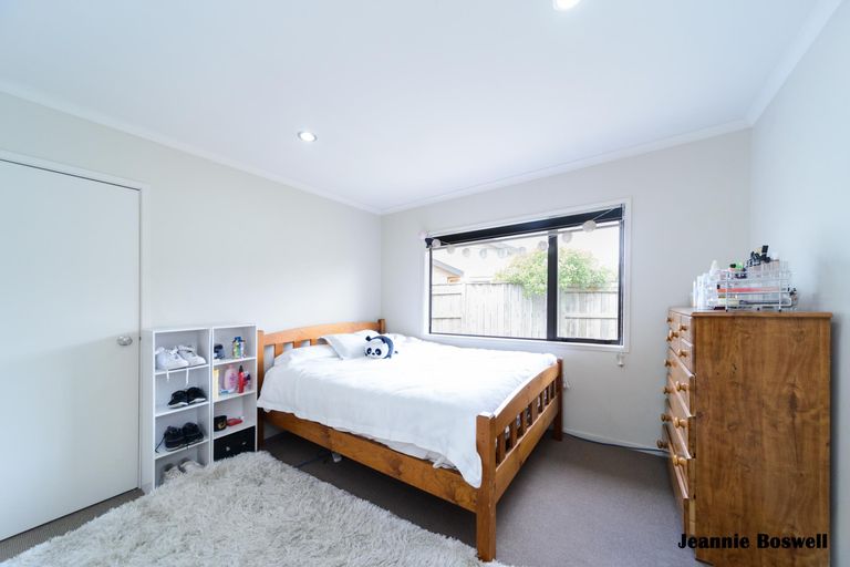 Photo of property in 9 Walnut Grove, Kelvin Grove, Palmerston North, 4414