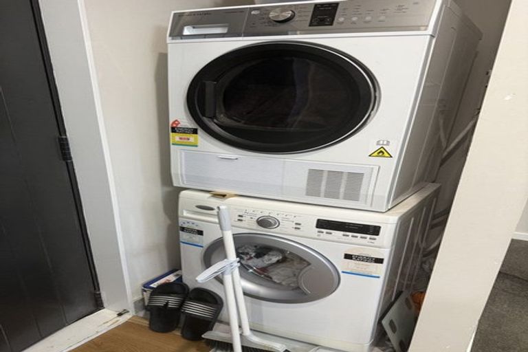 Photo of property in 12/10 Newington Road, Henderson, Auckland, 0612