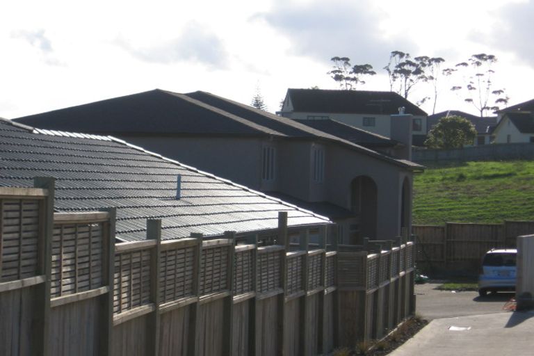Photo of property in 10 Ballymore Drive, Pinehill, Auckland, 0632