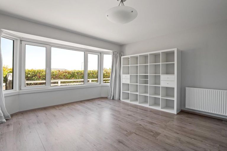 Photo of property in 160 Dyers Pass Road, Cashmere, Christchurch, 8022