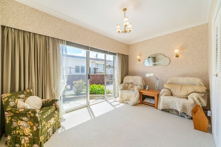 Photo of property in 122 Pretoria Street, Hutt Central, Lower Hutt, 5010