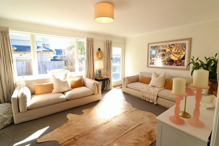 Photo of property in 2/10 Bretts Road, St Albans, Christchurch, 8052