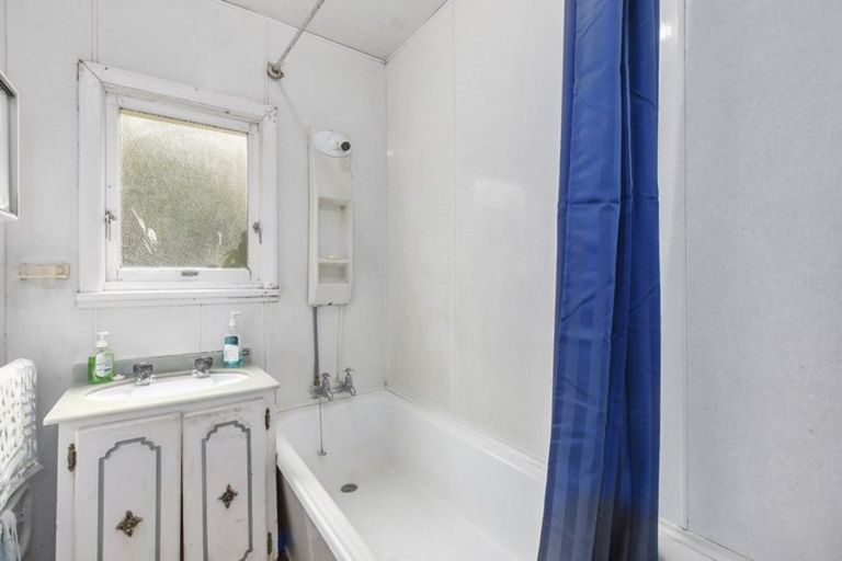 Photo of property in 1015 George Street, North Dunedin, Dunedin, 9016