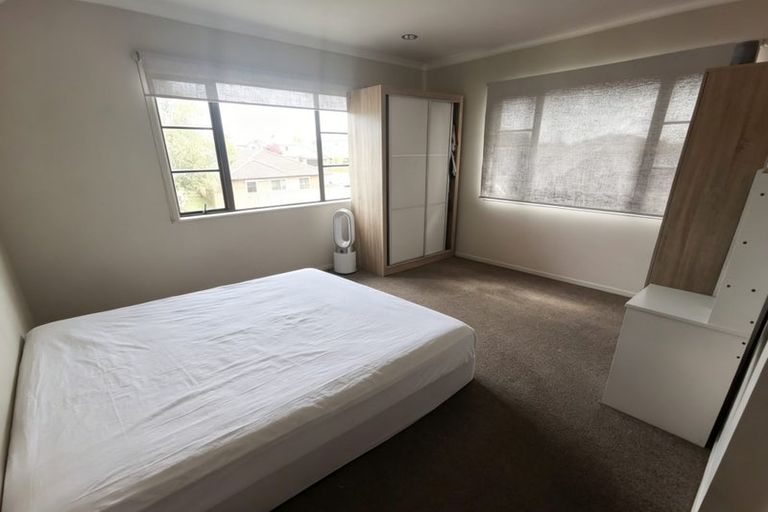 Photo of property in 2a Dapple Place, Flat Bush, Auckland, 2019