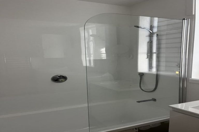 Photo of property in 16 Austin Street, Mount Victoria, Wellington, 6011