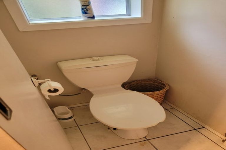 Photo of property in 15 Shirley Avenue, Papakura, 2110