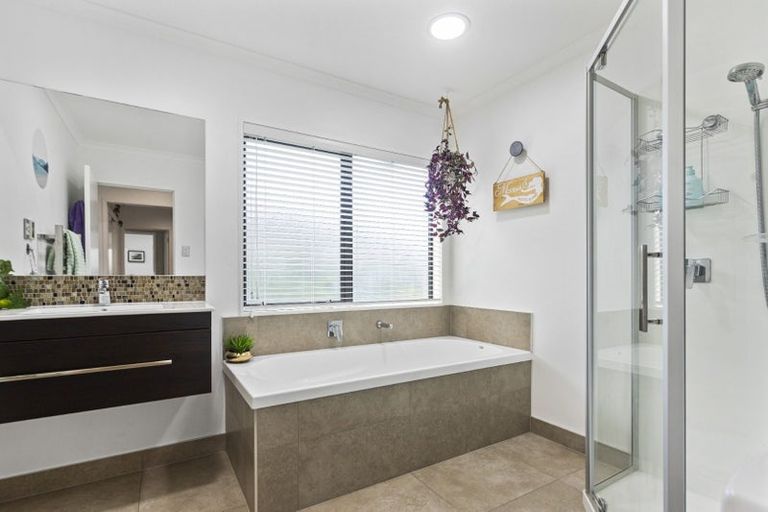 Photo of property in 29 Wautaiti Drive, Riverhead, 0820