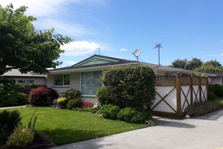Photo of property in 1/9 Siska Place, Upper Riccarton, Christchurch, 8041