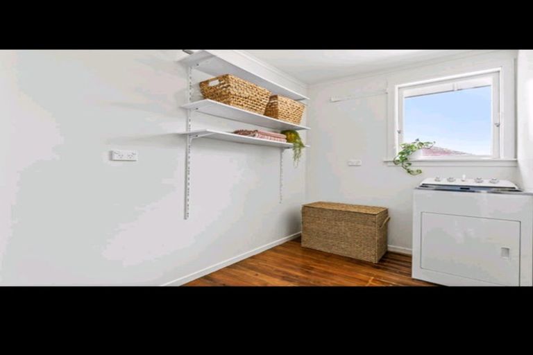 Photo of property in 24 Hayman Place, Beach Haven, Auckland, 0626