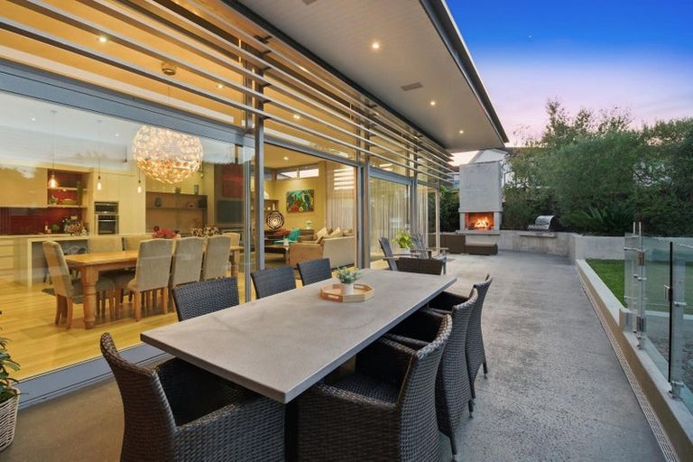 Photo of property in 12 Highlight Parade, Te Atatu South, Auckland, 0610