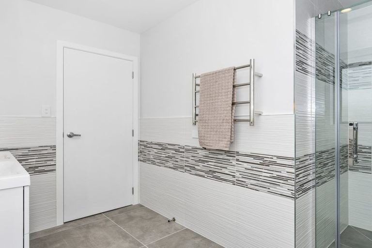 Photo of property in 3 Moira Close, Welcome Bay, Tauranga, 3175