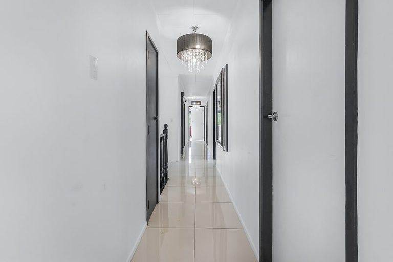 Photo of property in 32 Chedworth Avenue, Chedworth, Hamilton, 3210