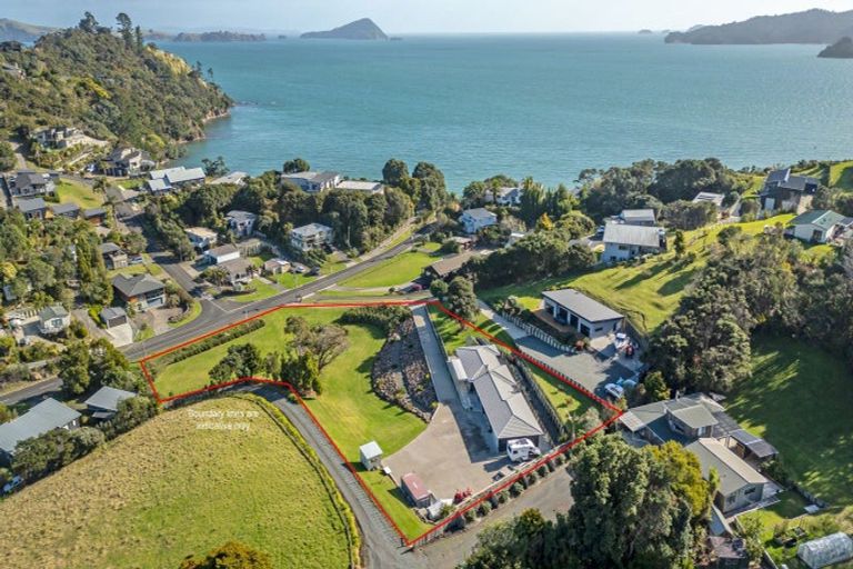 Photo of property in 2886 Long Bay Road, Wyuna Bay, Coromandel, 3581