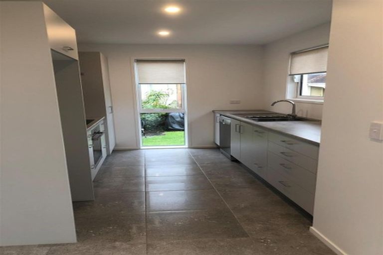 Photo of property in 8-10 Harris Road, Mount Wellington, Auckland, 1051