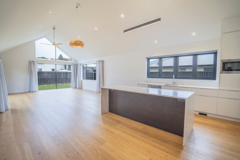 Photo of property in 4 Barker Place, Waikiwi, Invercargill, 9810