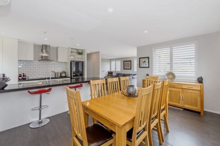 Photo of property in 83 Riverside Road, Orewa, 0931