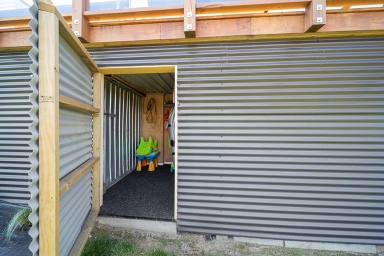 Photo of property in 5a Tupuhi Place, Highlands Park, New Plymouth, 4312