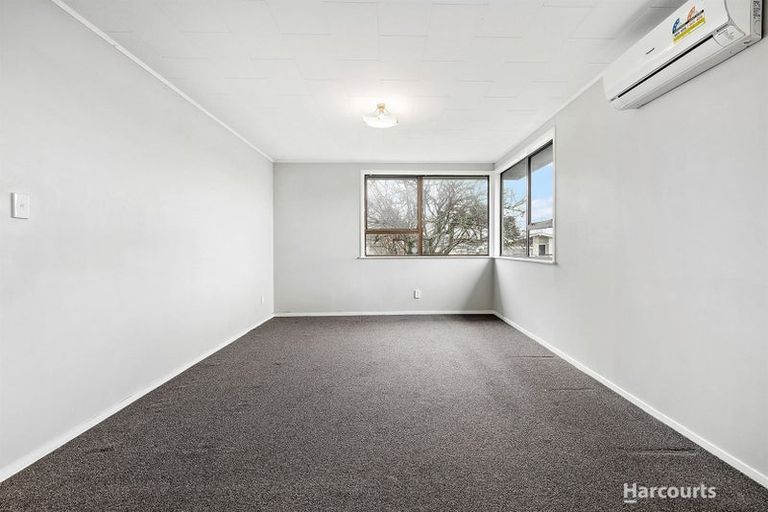 Photo of property in 132 Chichester Drive, Rosehill, Papakura, 2113