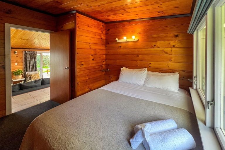 Photo of property in 1 Highfield Place, Lynmore, Rotorua, 3010