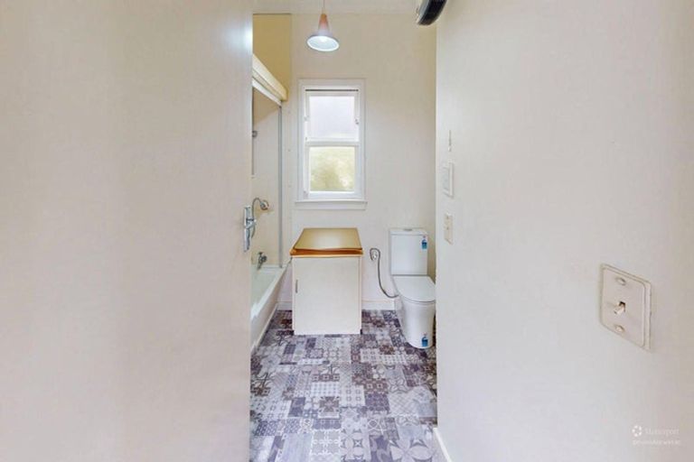 Photo of property in 33 East Street, Terrace End, Palmerston North, 4410