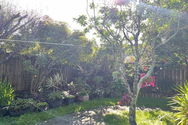 Photo of property in 2/23 Dominion Street, Takapuna, Auckland, 0622
