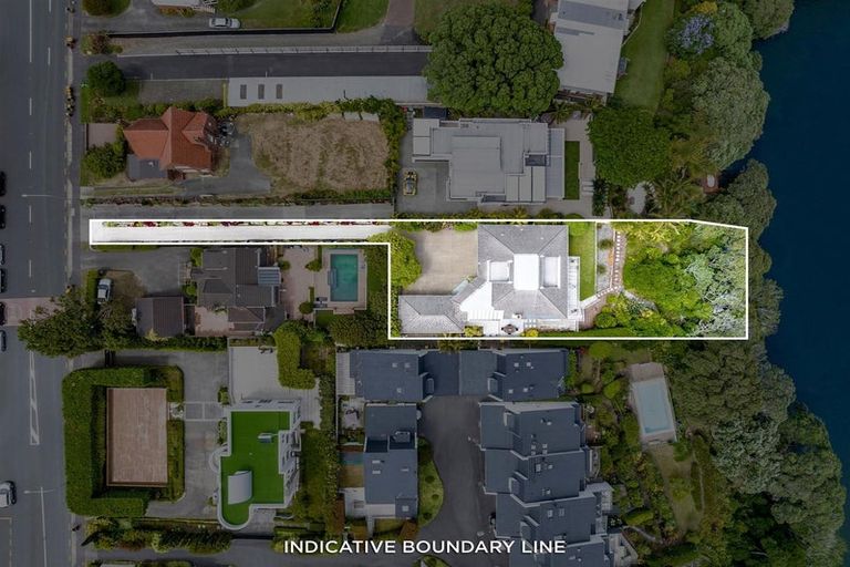 Photo of property in 204 Hurstmere Road, Takapuna, Auckland, 0622