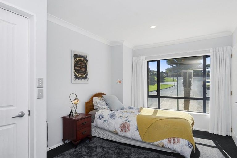 Photo of property in 14 Guildford Place, Bethlehem, Tauranga, 3110