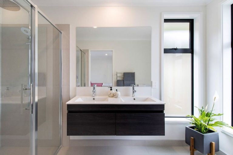 Photo of property in 39 Lakeside Terrace, Omokoroa, 3114