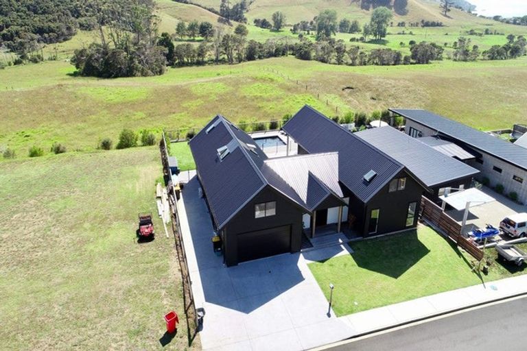 Photo of property in 6 Tohetea Lane, Wharekaho, Whitianga, 3510