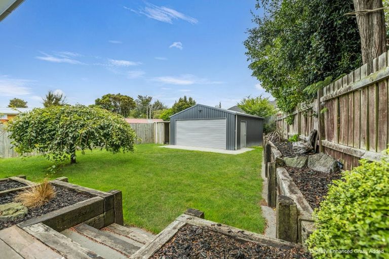 Photo of property in 2/16 Hillcrest Avenue, Hillcrest, Auckland, 0627