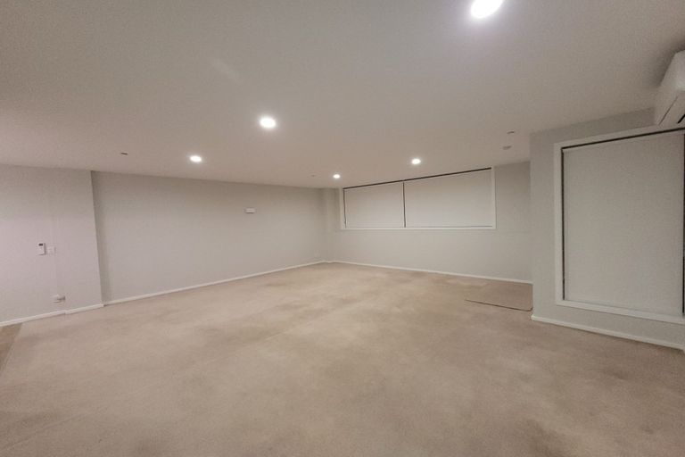 Photo of property in Stadium Garden Flats, 315/107 Thorndon Quay, Pipitea, Wellington, 6011