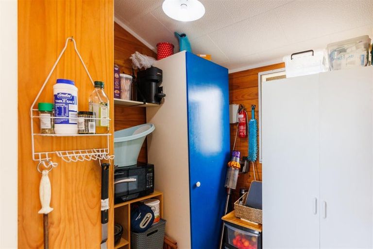 Photo of property in Build Inn, 1942 Parewanui Road, Parewanui, Bulls, 4894