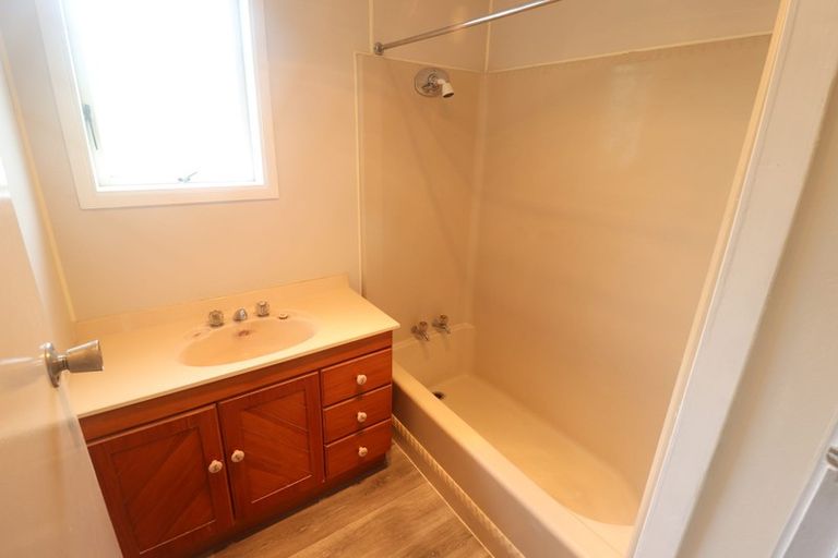 Photo of property in 54 Oreil Avenue, West Harbour, Auckland, 0618