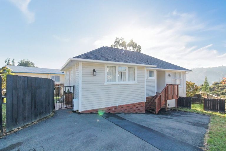Photo of property in 12 Fenchurch Grove, Stokes Valley, Lower Hutt, 5019