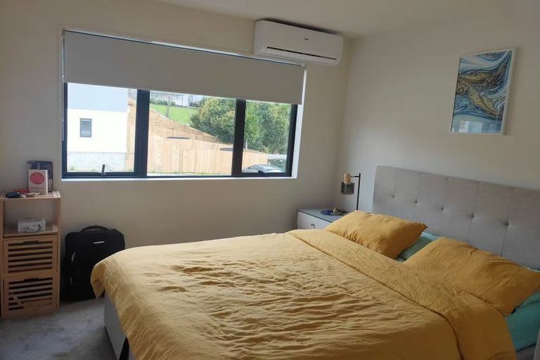 Photo of property in 35 Morihana Close, Glen Eden, 0602