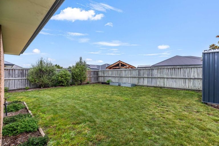 Photo of property in 37 Sutherland Drive, Kaiapoi, 7630