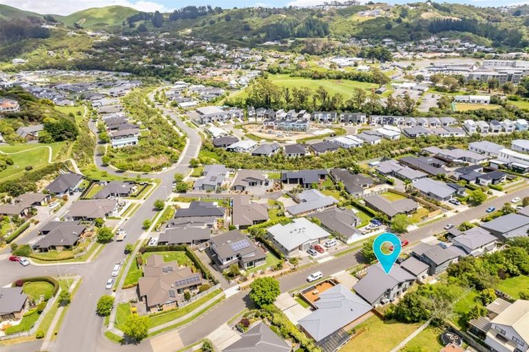 Photo of property in 8 Flotilla Place, Whitby, Porirua, 5024