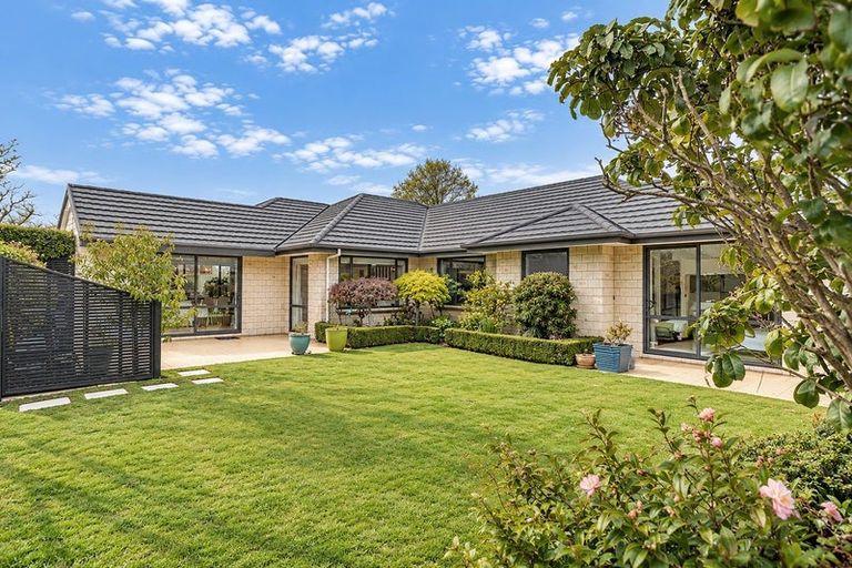 Photo of property in 16 Limes Avenue, Parklands, Christchurch, 8083